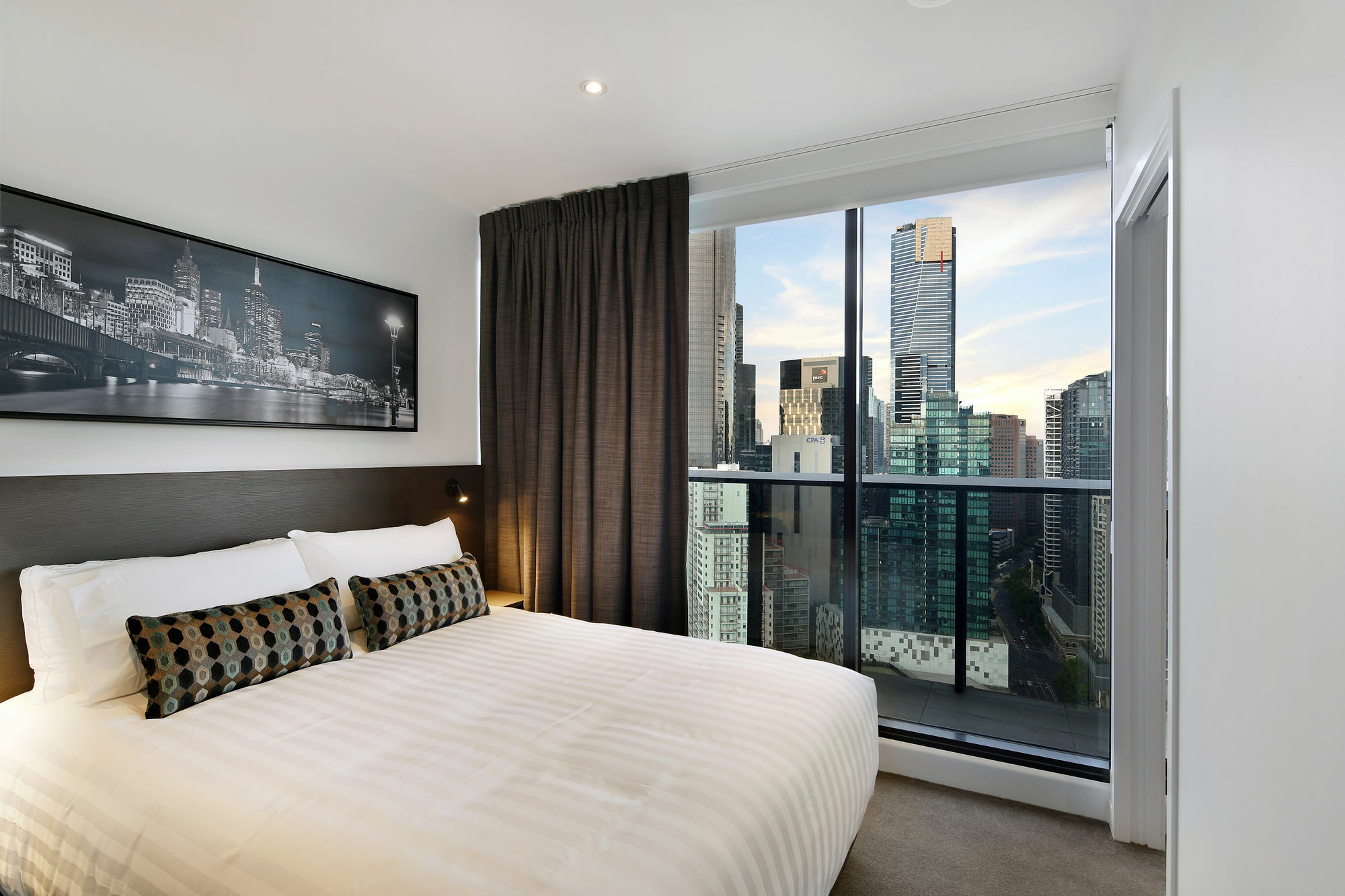 Experience Bella Hotel Apartments Melbourne Exteriör bild